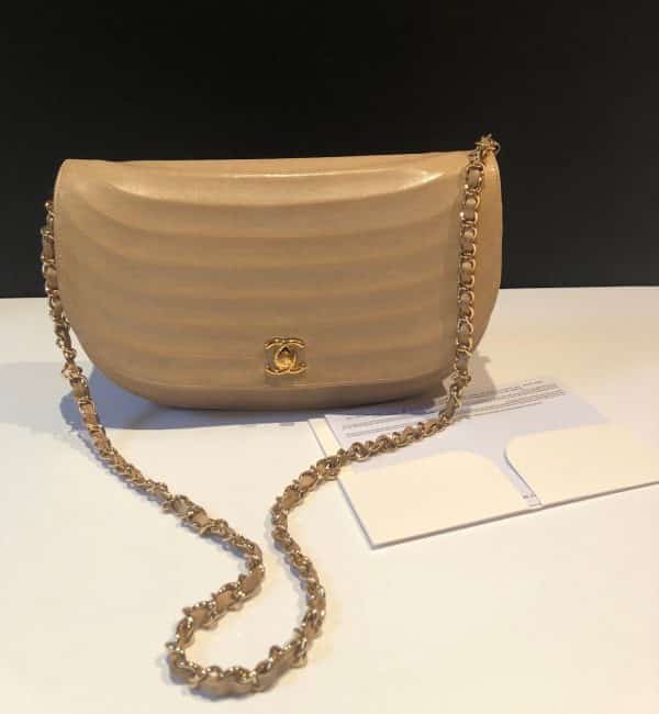 CHANEL Vintage Half Moon Shoulder Bag Beige Quilted Leather Gold Hardware 1980s - Image 6