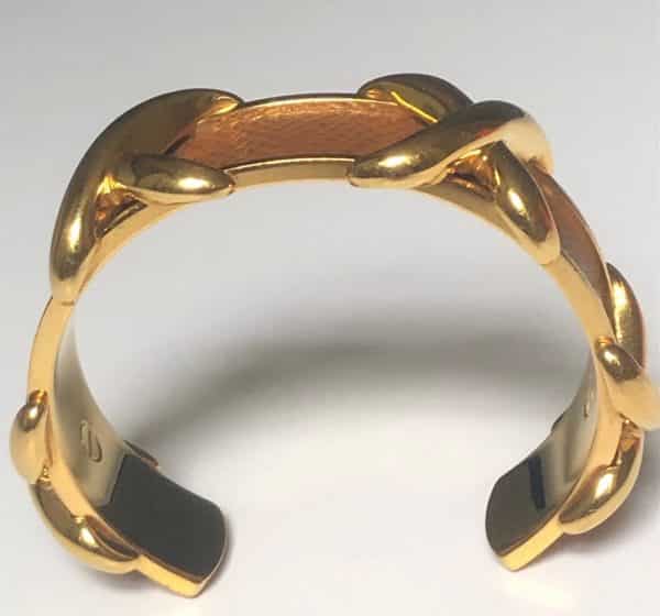 HERMÈS Gold and Leather Criss Cross Cuff Bracelet - Image 5