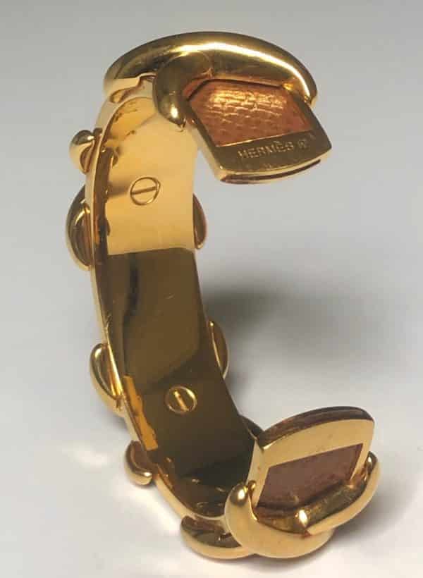 HERMÈS Gold and Leather Criss Cross Cuff Bracelet - Image 6