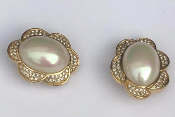 CHRISTIAN DIOR Vintage Earrings 1980s Crystal and Pearl Flower Clip-0n - Image 2