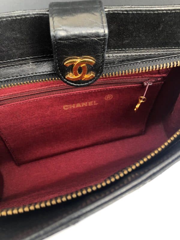 CHANEL 1985 Bag Black CC Logo Classic Quilted Shoulder Strap - Image 5