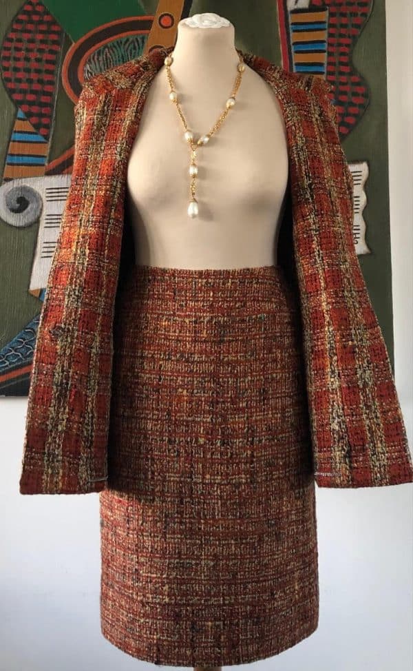 CHANEL 1998 Orange & Beige Wool Tweed Vintage Skirt Suit Bouclé CC Buttons - Image 5
