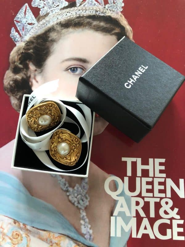 Chanel arabesque earrings