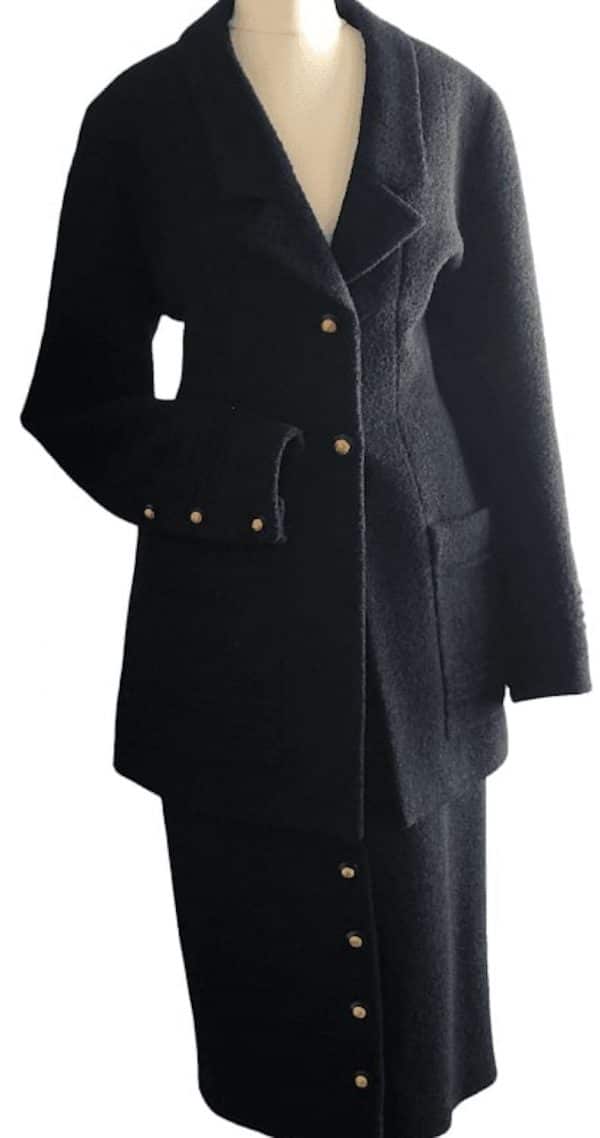 chanel 1993 black jacket tweed bouclé wool skirt suit cc logo single breasted