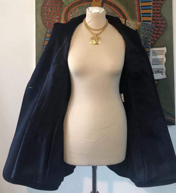 CHANEL 1997 Navy Blue Wool Blazer CC Logo Button Single Breasted Jacket - Image 7