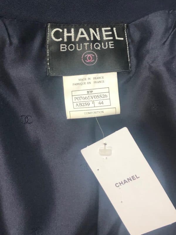 CHANEL 1997 Navy Blue Wool Blazer CC Logo Button Single Breasted Jacket - Image 8