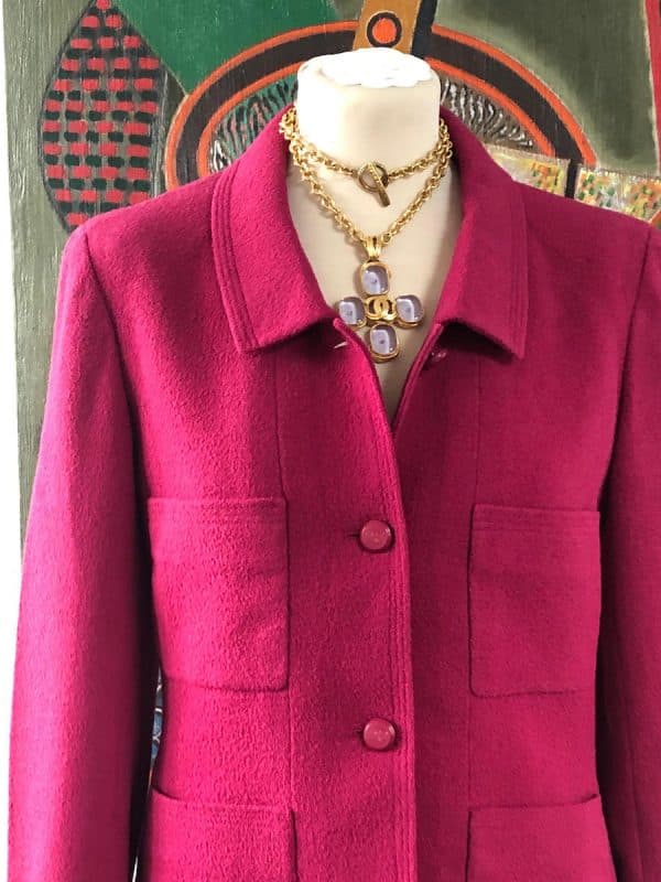 CHANEL 1998 Wool Jacket Tweed Skirt Suit Pink CC Logo Buttons - Image 2