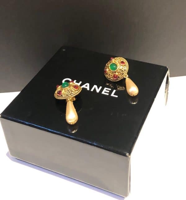 CHANEL Vintage Gold Metal Green and Pink Gripoix Pearl Drop Earrings 1980s - Image 4