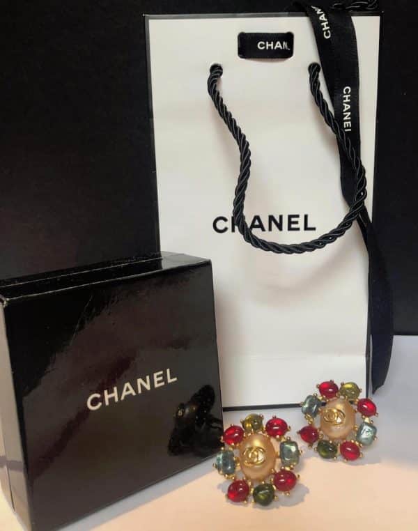 CHANEL Gripoix Earrings Vintage Red Green Blue Pearl CC logo Circa 1997 - Image 2