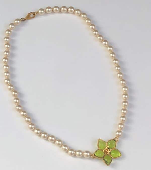 chanel vintage green gripoix pearl necklace with cc logo c.1980s w/box