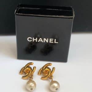 chanel 1996 twist lock earrings pearl drop gold tone vintage w/box