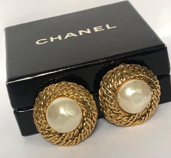 chanel vintage earrings filigree twisted gold metal & pearl w/box 1980