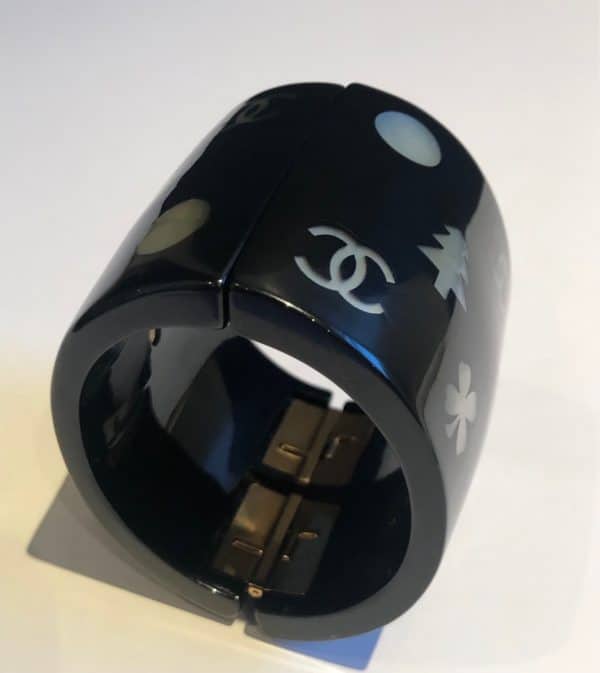 chanel bracelet black resin white and beige cc logo four clover cuff 2003 w/box