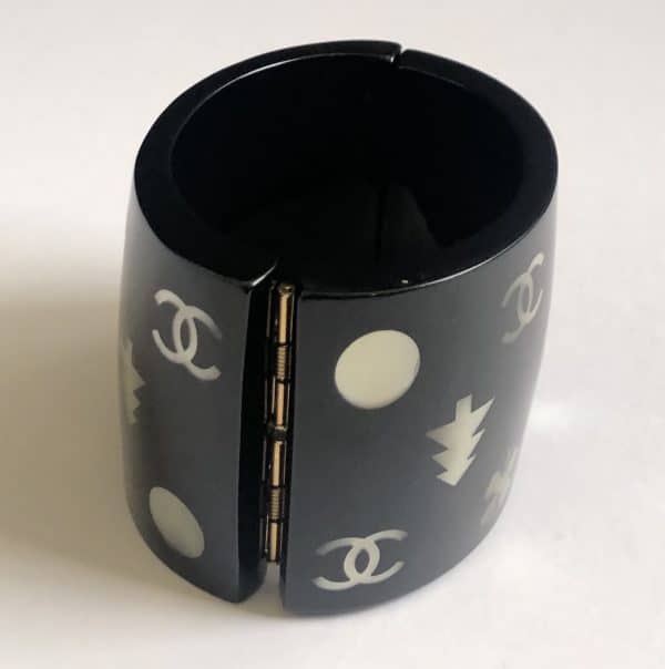chanel bracelet black resin white and beige cc logo four clover cuff 2003 w/box