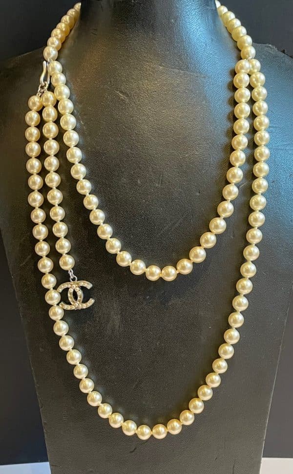 chanel pearl belt necklace double strand cc logo charm c.2004 w/box