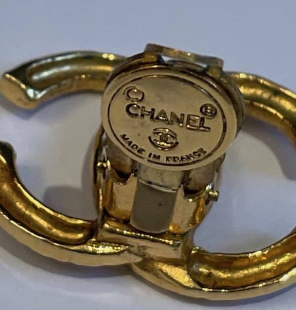 chanel 1980 vintage iconic cc logo clip on hammered earrings w/box