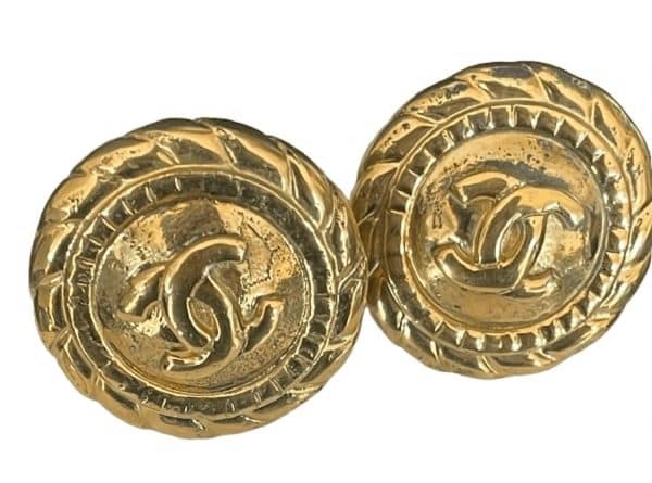 chanel vintage cc logo round gold textured earrings c.1980s w/box