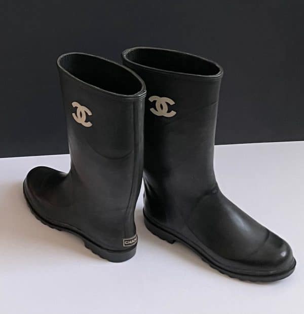chanel wellington cc logo black rubber chanel boots fall winter c.1980