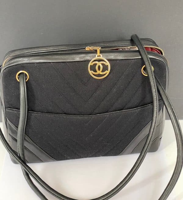 chanel vintage camera bag cc logo leather & chevron shoulder bag c.1989