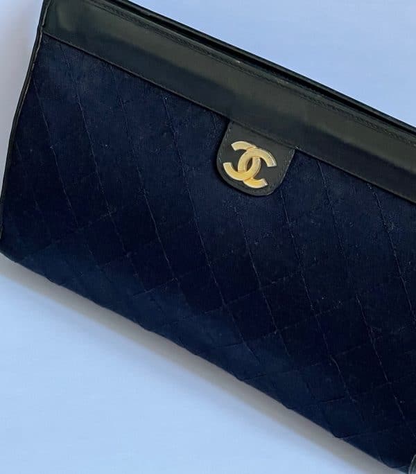 chanel vintage diamond quilted clutch cc logo leather & jersey handbag 1980