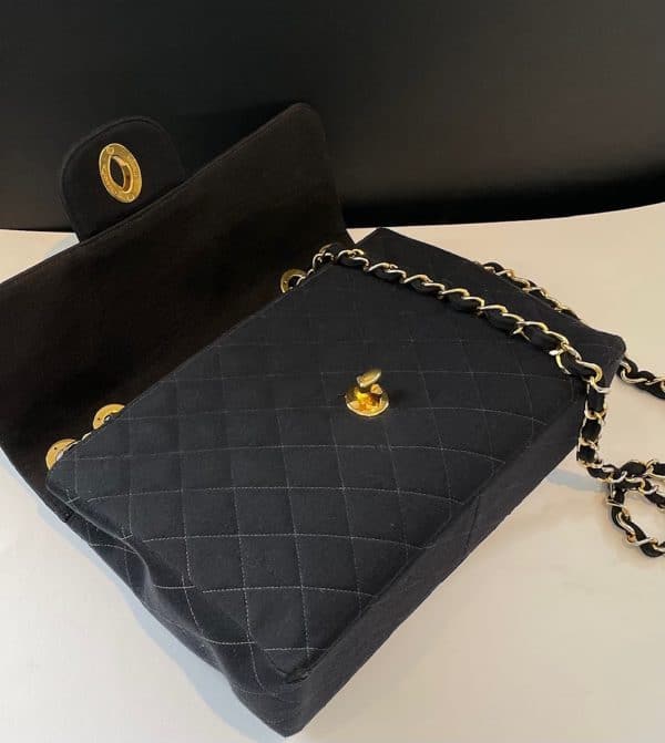 chanel vintage maxi jumbo timeless diamond quilted cc logo black bag 1996