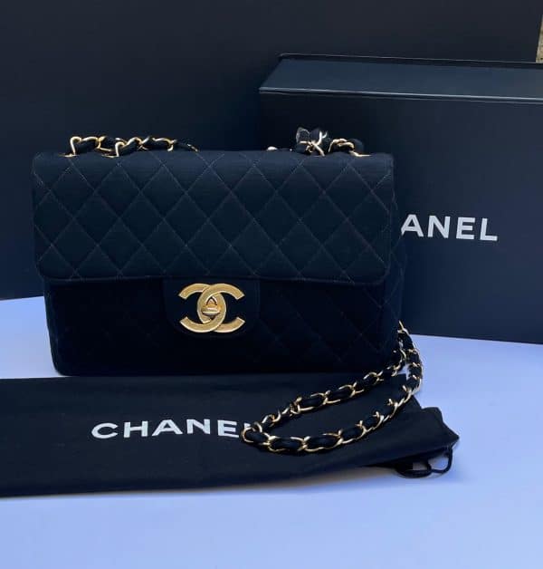 chanel vintage maxi jumbo timeless diamond quilted cc logo black bag 1996