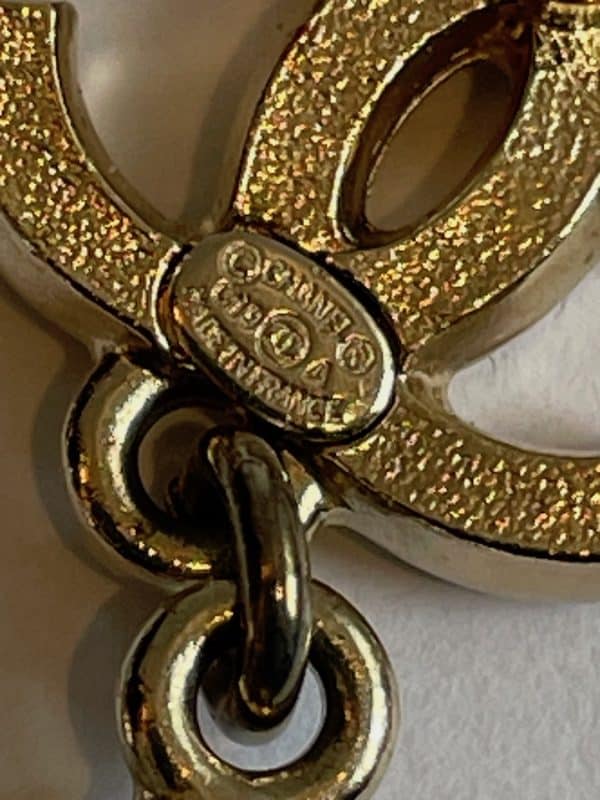 chanel cc logo crystals tear drop dangle earrings gold