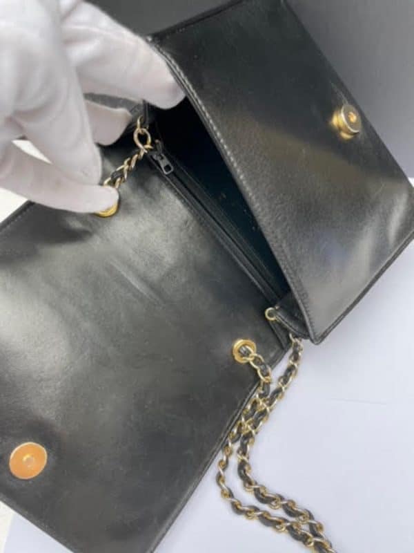 chanel vintage cc logo quilted shoulder flap bag black timeless c.1989 1991