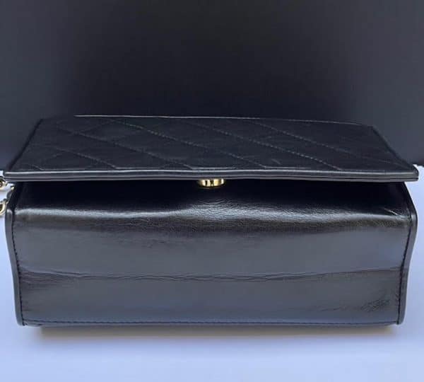 chanel vintage cc logo quilted shoulder flap bag black timeless c.1989 1991