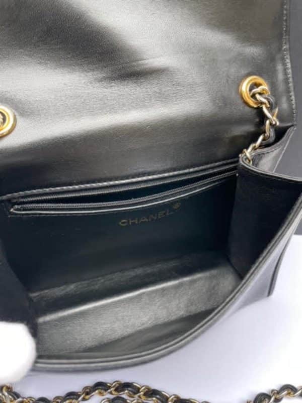 chanel vintage cc logo quilted shoulder flap bag black timeless c.1989 1991