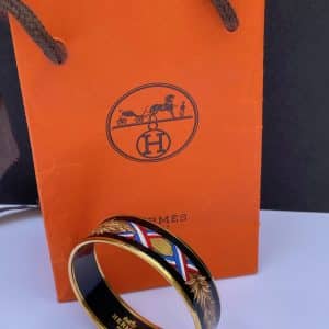 hermÈs 1970s printed blue white red enamel gold tone bangle bracelet 18k vintage