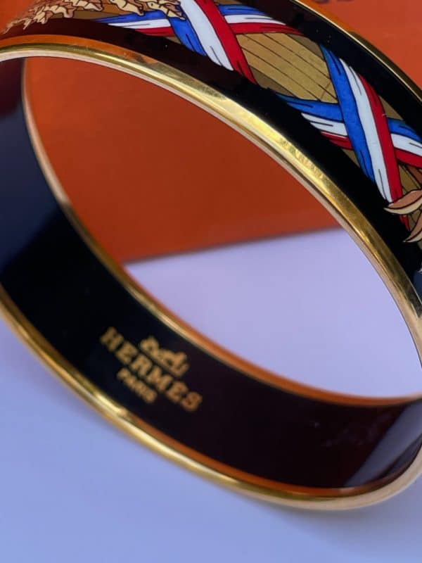 hermÈs 1970s printed blue white red enamel gold tone bangle bracelet 18k vintage
