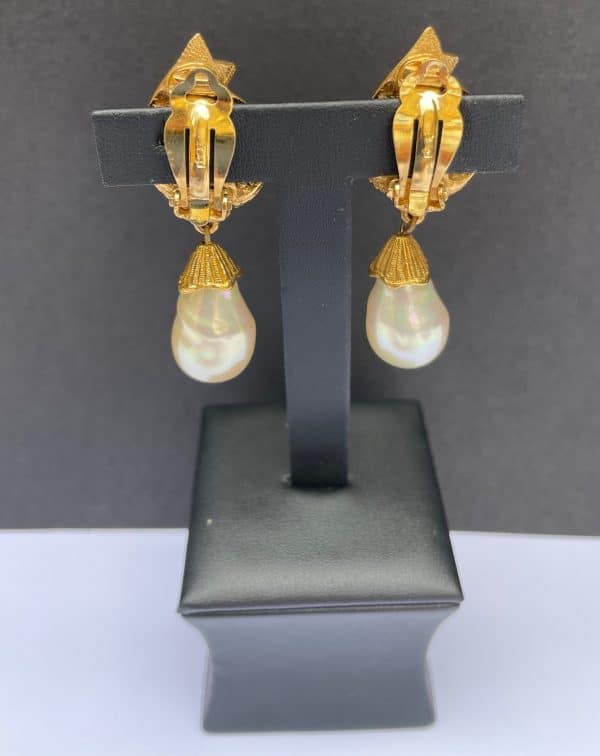 yves saint laurent ysl vintage gold & pearl drop dangling earrings c.1980s