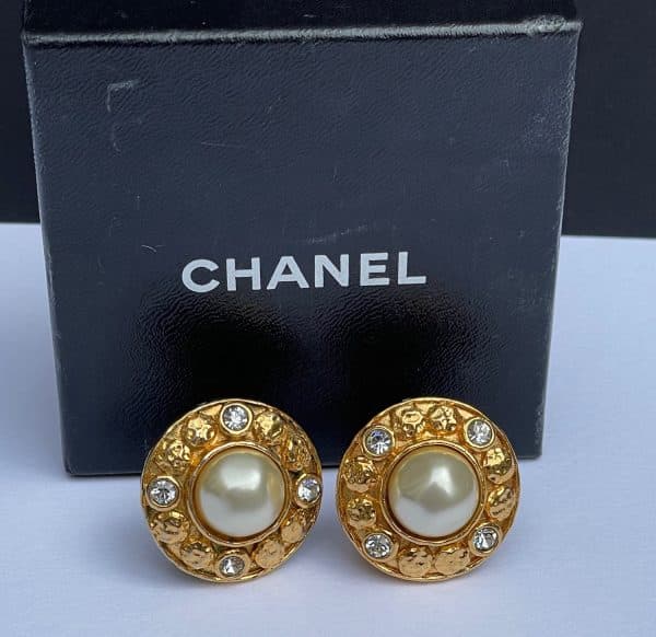 chanel vintage earrings clip faceted pearl crystals & gold c.1980s w/box