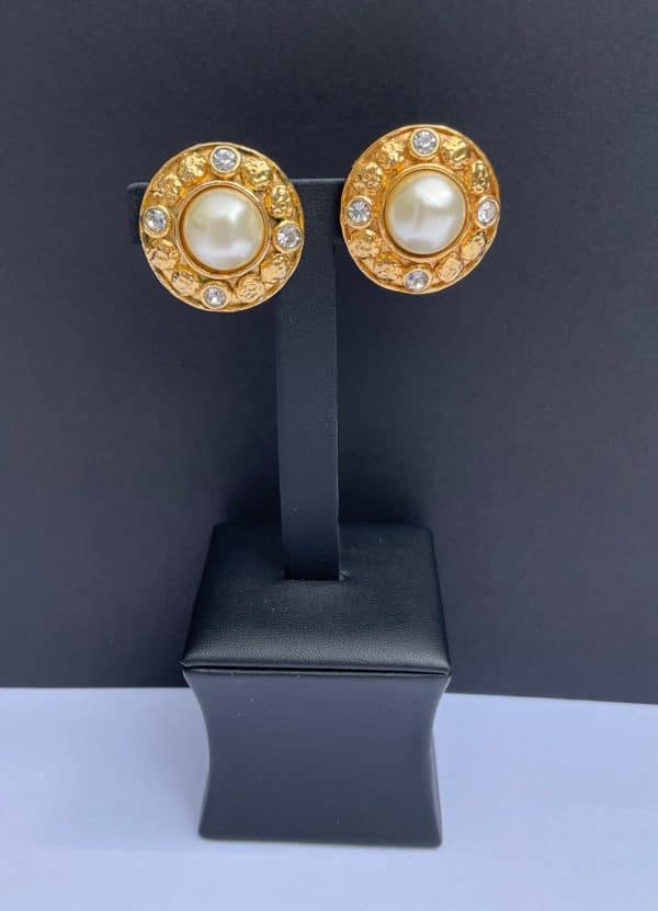 chanel vintage earrings clip faceted pearl crystals & gold c.1980s w/box