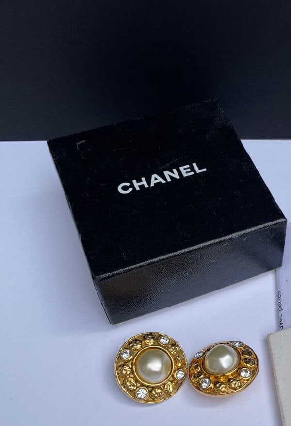 chanel vintage earrings clip faceted pearl crystals & gold c.1980s w/box