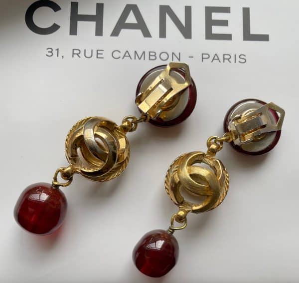 chanel vintage ruby gripoix drop earrings cc logo gold sphere c.1970s w/box