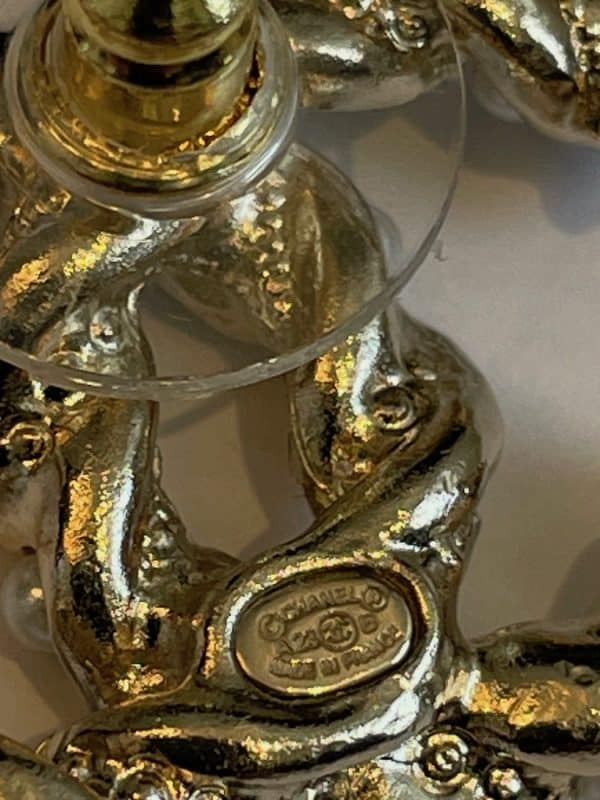 chanel cc logo pierce earrings crystals & pearl earrings