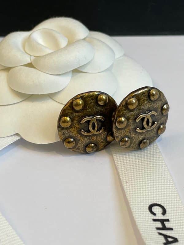 chanel vintage cc logo earrings clip on button rivet autumn 1997