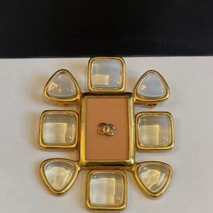 chanel vintage gripoix cc logo camellia flower salmon brooch 1996 w/box