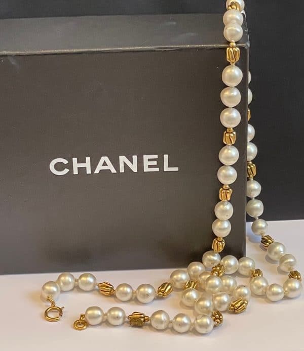 chanel vintage pearl necklace twisted 24k gold plated charms 1980 w/box
