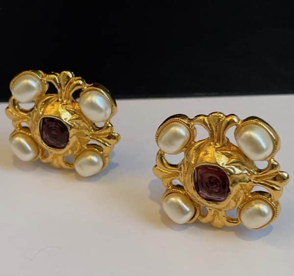 chanel vintage red gripoix pearl & gold earrings 1980 w/box