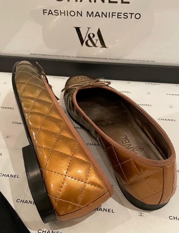 chanel rare ballet flat cc logo matelassé quilted shoes gold & bronze