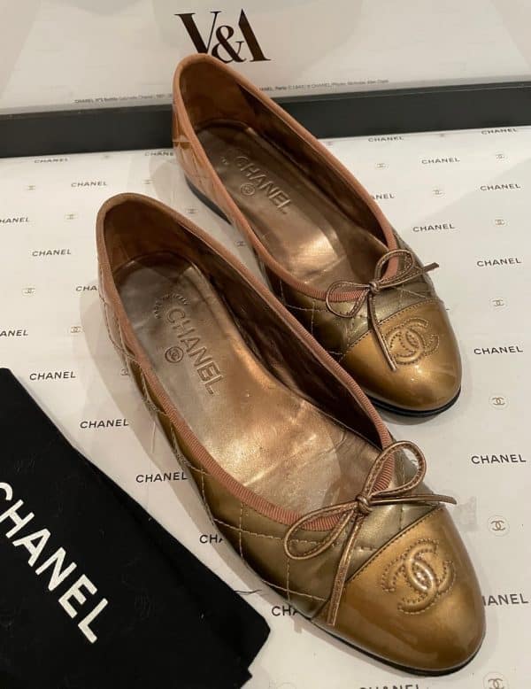 chanel rare ballet flat cc logo matelassé quilted shoes gold & bronze