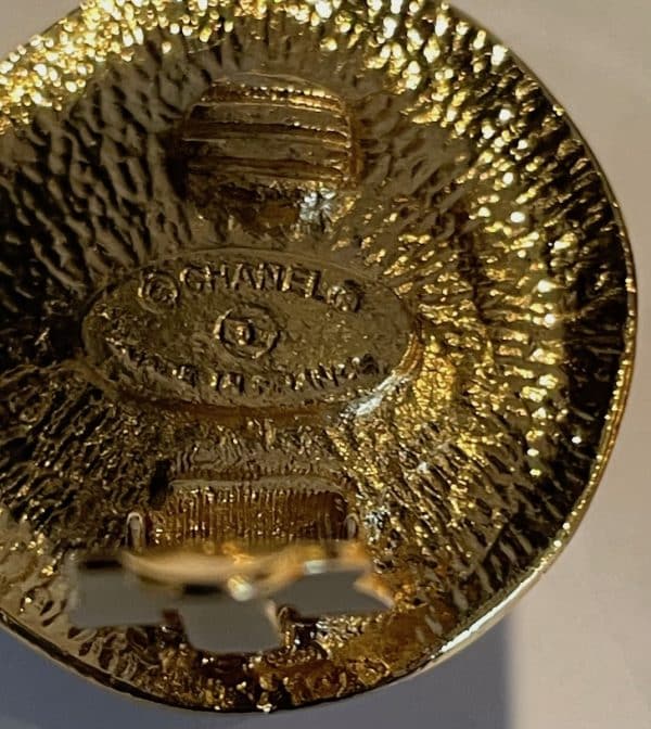 chanel vintage chanel logo clip on earrings early 1980 w/box