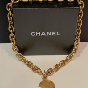 chanel 1990s rare chunky hammered chain & cc logo medallion belt necklace