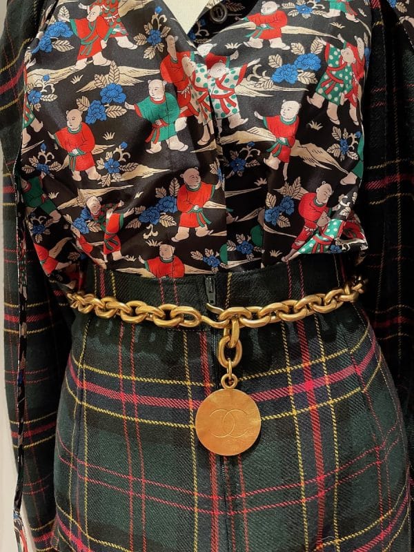 chanel 1990s rare chunky hammered chain & cc logo medallion belt necklace