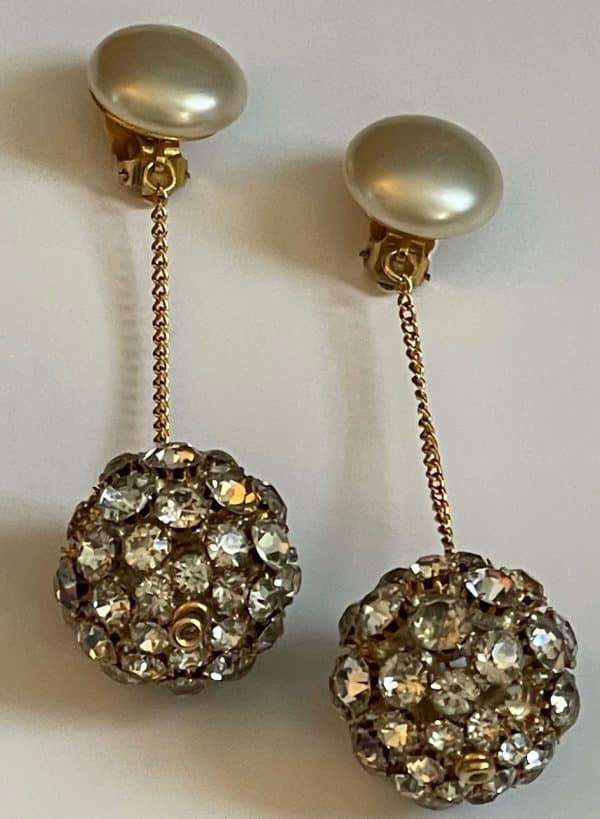 chanel vintage 1992 gold & pearl collection 28 crystal sphere ball chain drop earrings