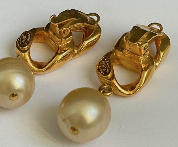 chanel 1993 vintage pearl drop earrings gold chain links w/box (copy)