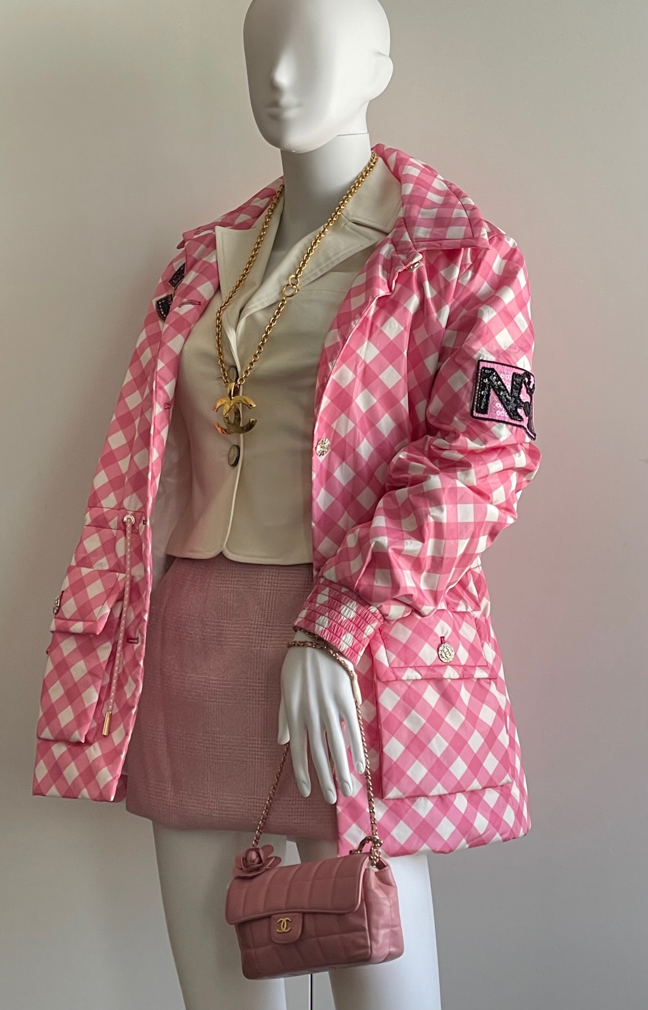 chanel silk pink checkered jacket with chanel cc patches cruise collection 2023